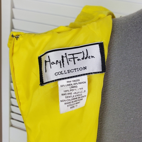 Mary McFadden Collection sleeveless yellow dress 12 - Picture 8 of 8